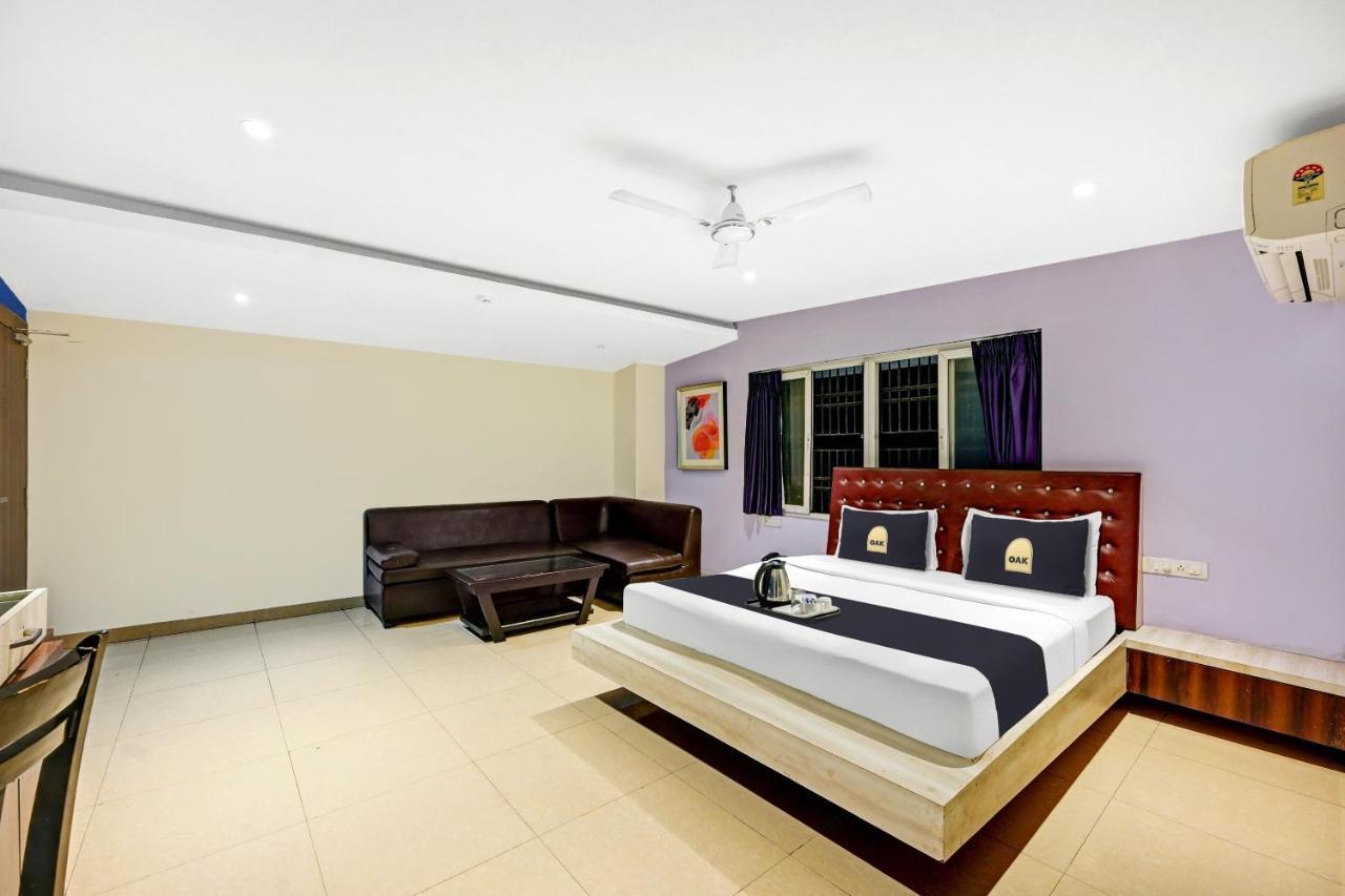 Townhouse Oak Pentagon Residency Hotel Bhubaneswar Exterior photo